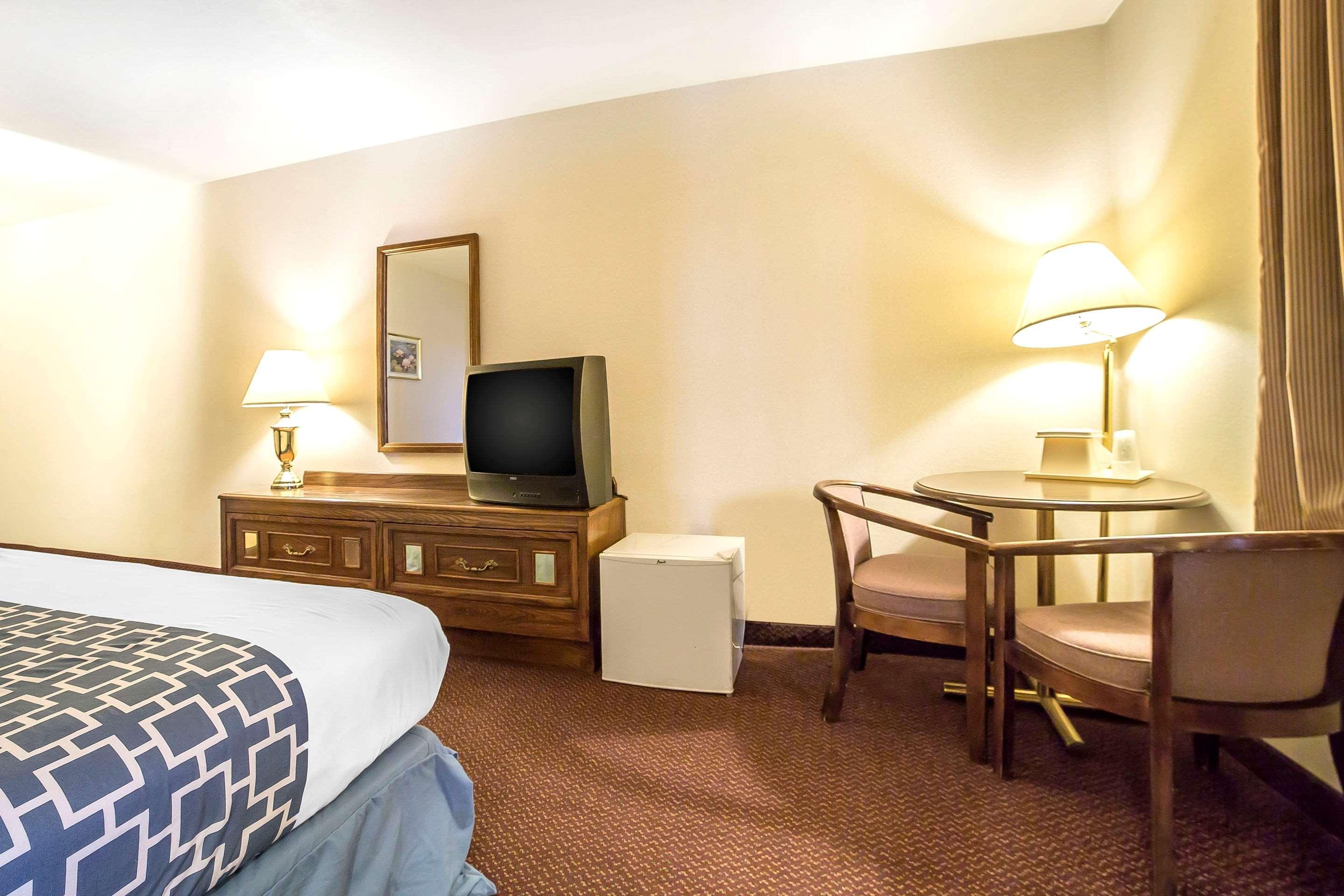 Econo Lodge Inn & Suites Sandy Esterno foto