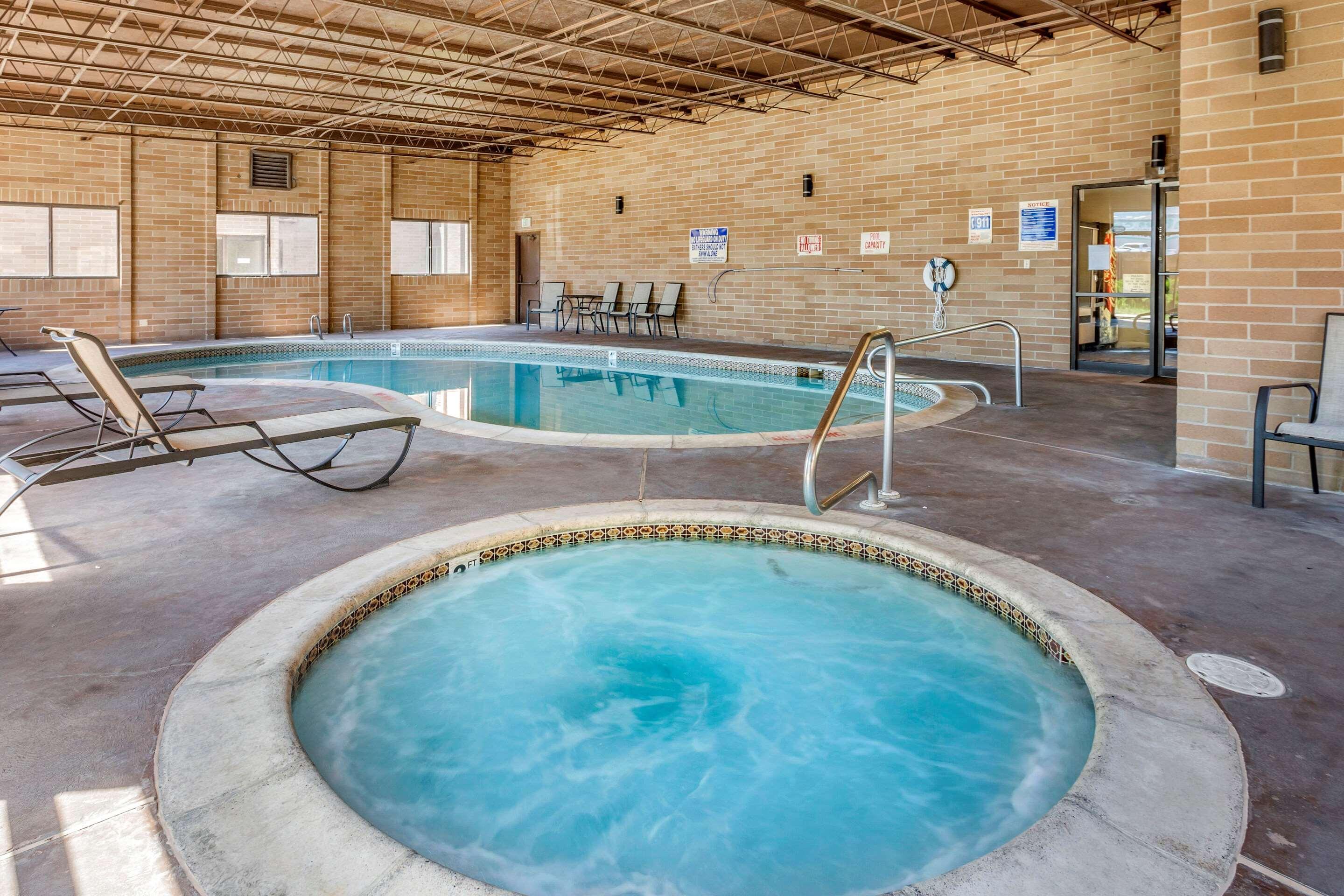 Econo Lodge Inn & Suites Sandy Esterno foto