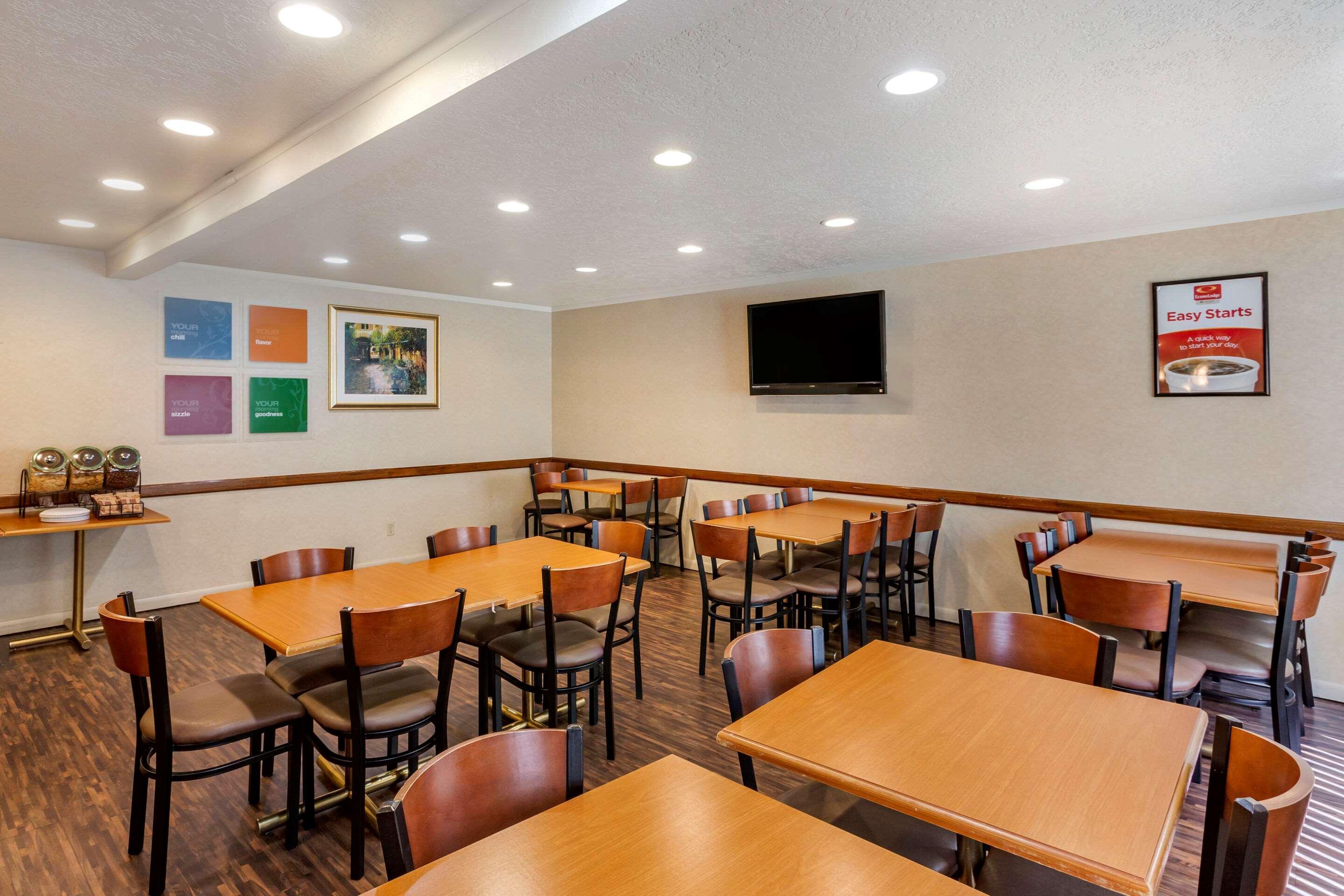 Econo Lodge Inn & Suites Sandy Esterno foto